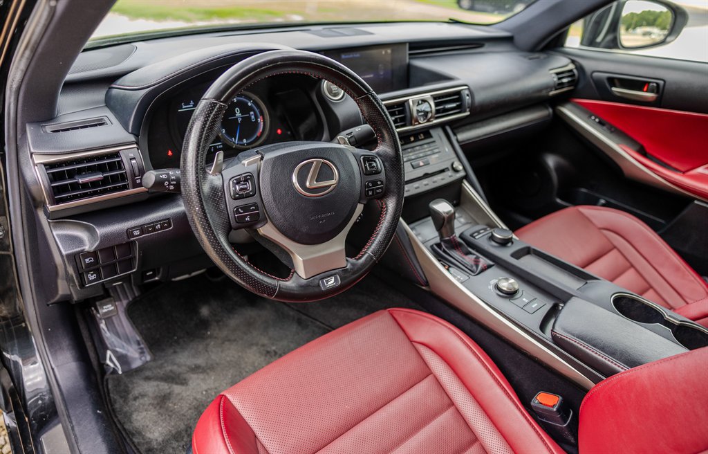 Used 2020 Lexus IS 350 F Sport w/ F Sport Package RWD image 13