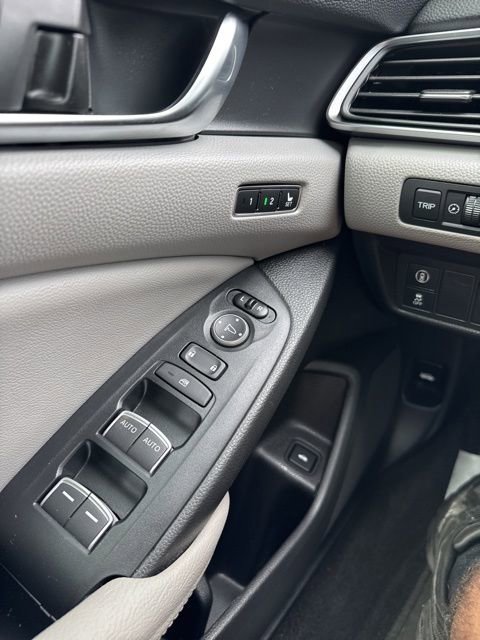 Used 2018 Honda Accord EX-L image 15