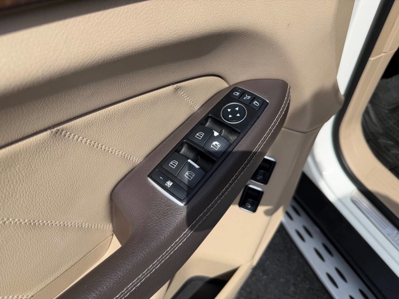 Used 2016 Mercedes-Benz GL 450 4MATIC w/ Premium I Package image 54