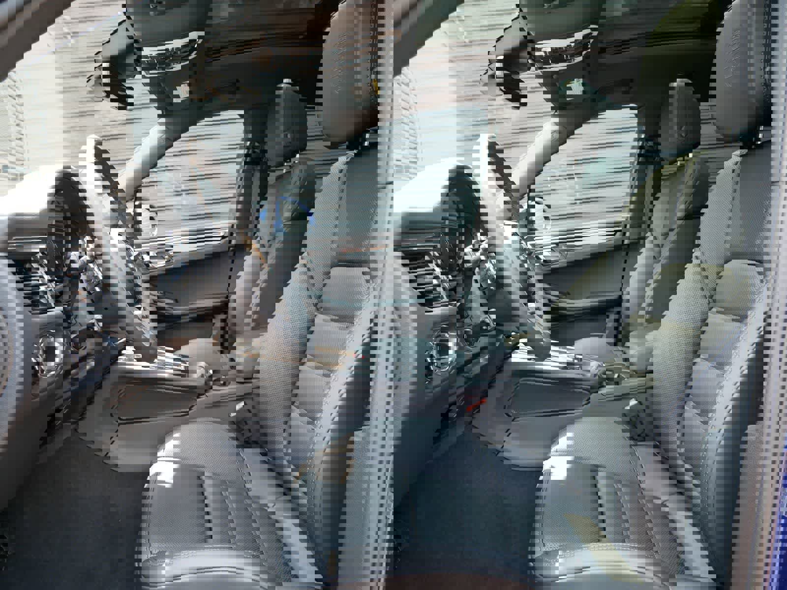 New 2025 Porsche Macan image 5