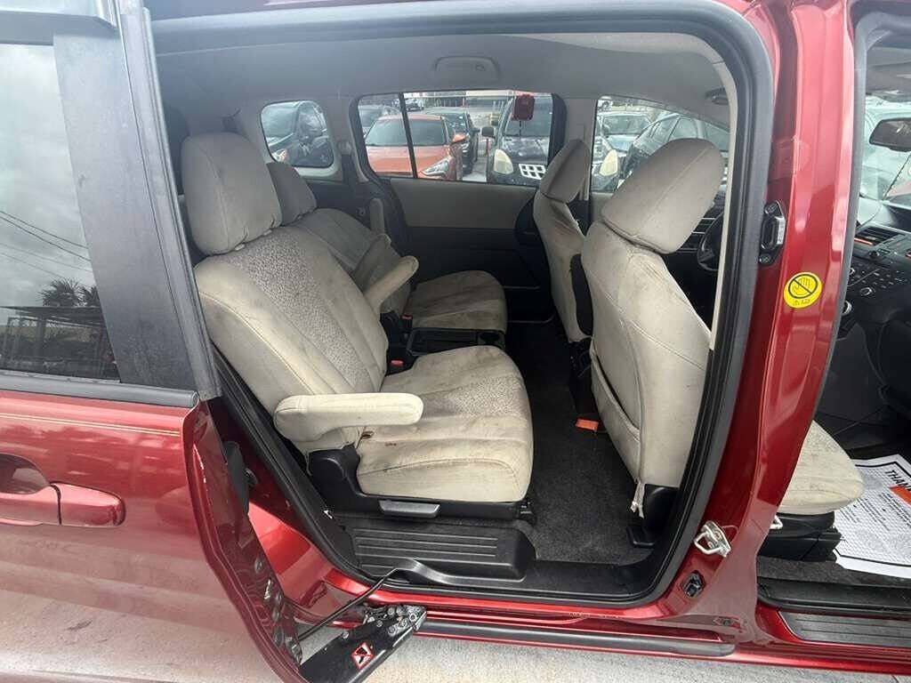 Used 2012 MAZDA MAZDA5 Sport FWD image 11