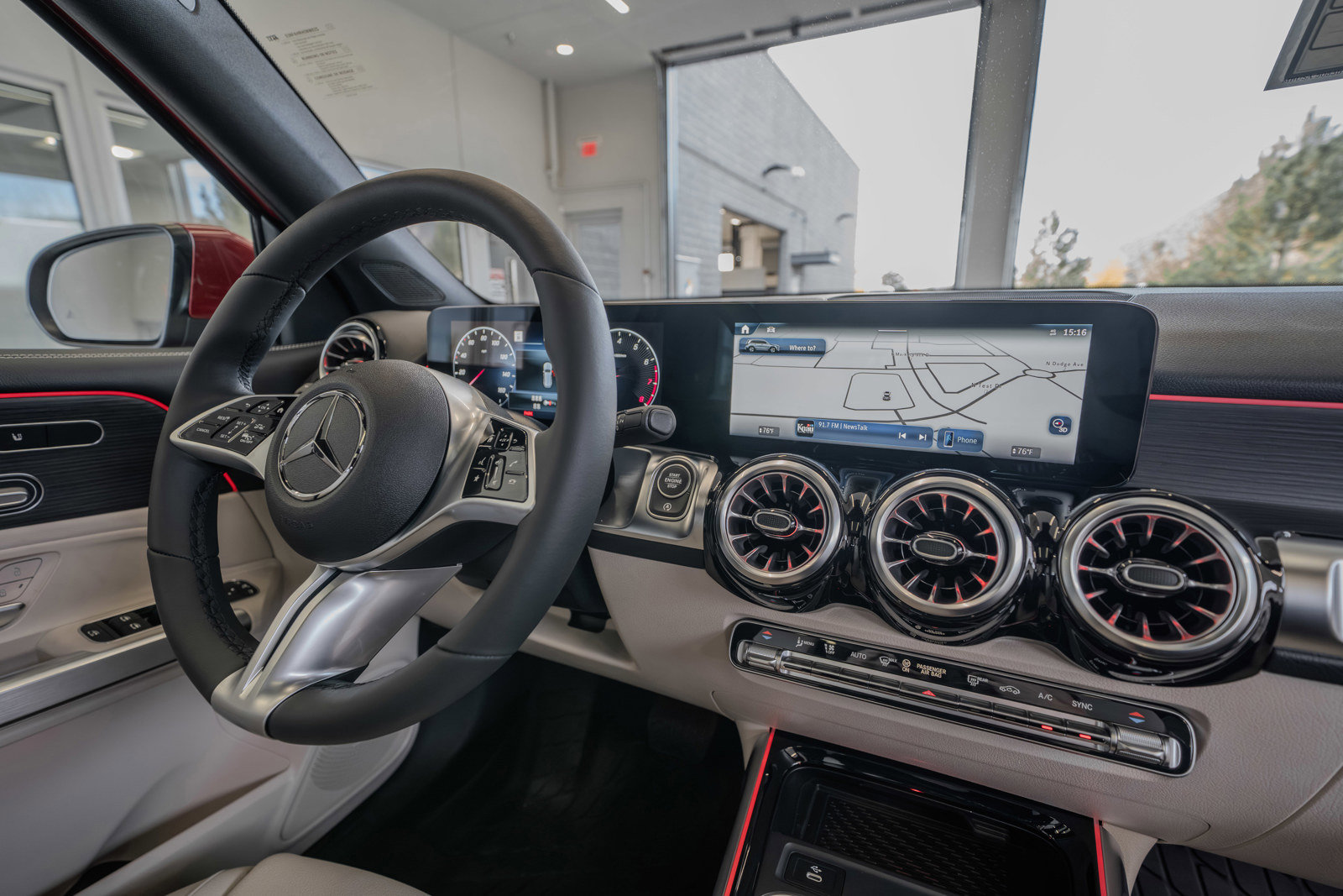 New 2026 Mercedes-Benz GLB 250 4MATIC image 19