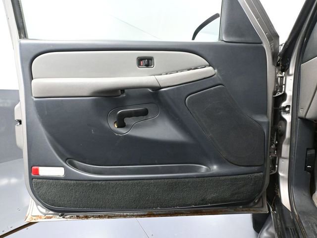 Used 2002 Chevrolet Suburban LS AWD/4WD image 17