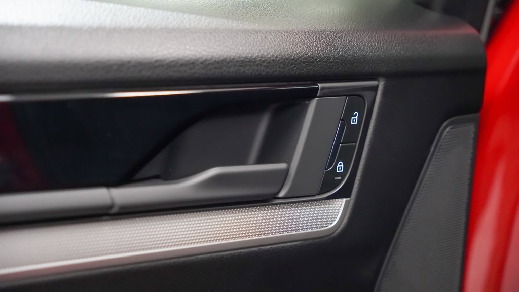 Certified 2025 Porsche Cayenne Coupe image 15