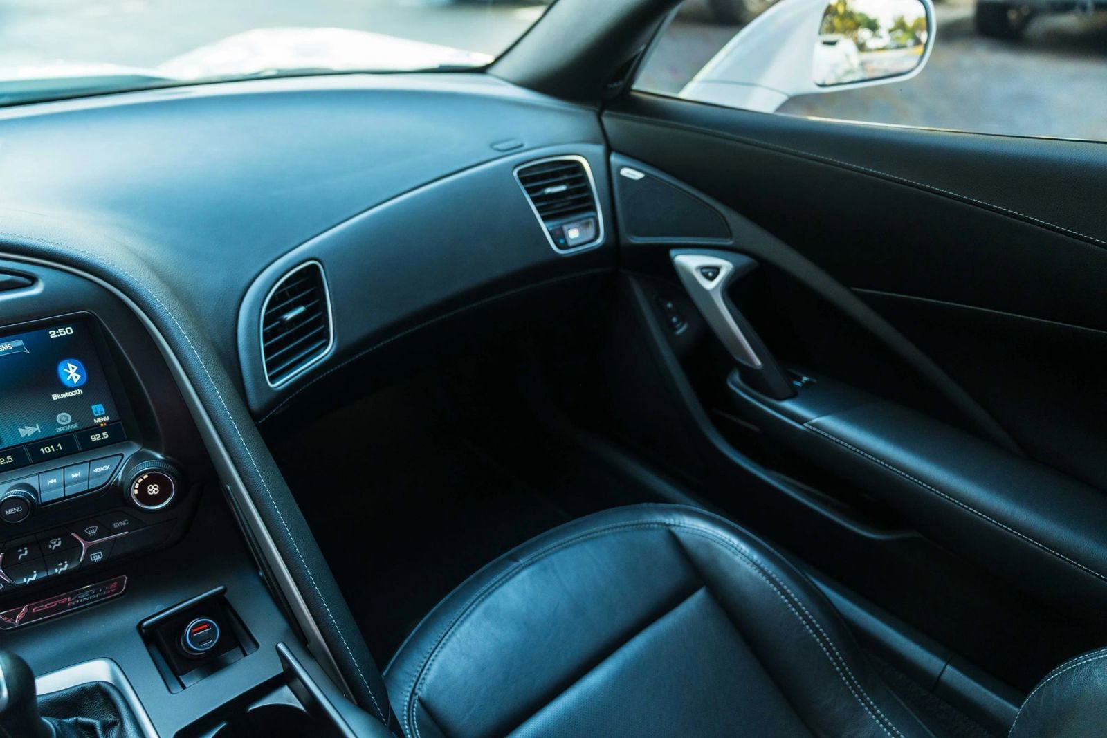 Used 2019 Chevrolet Corvette Stingray Coupe w/ 1LT image 35