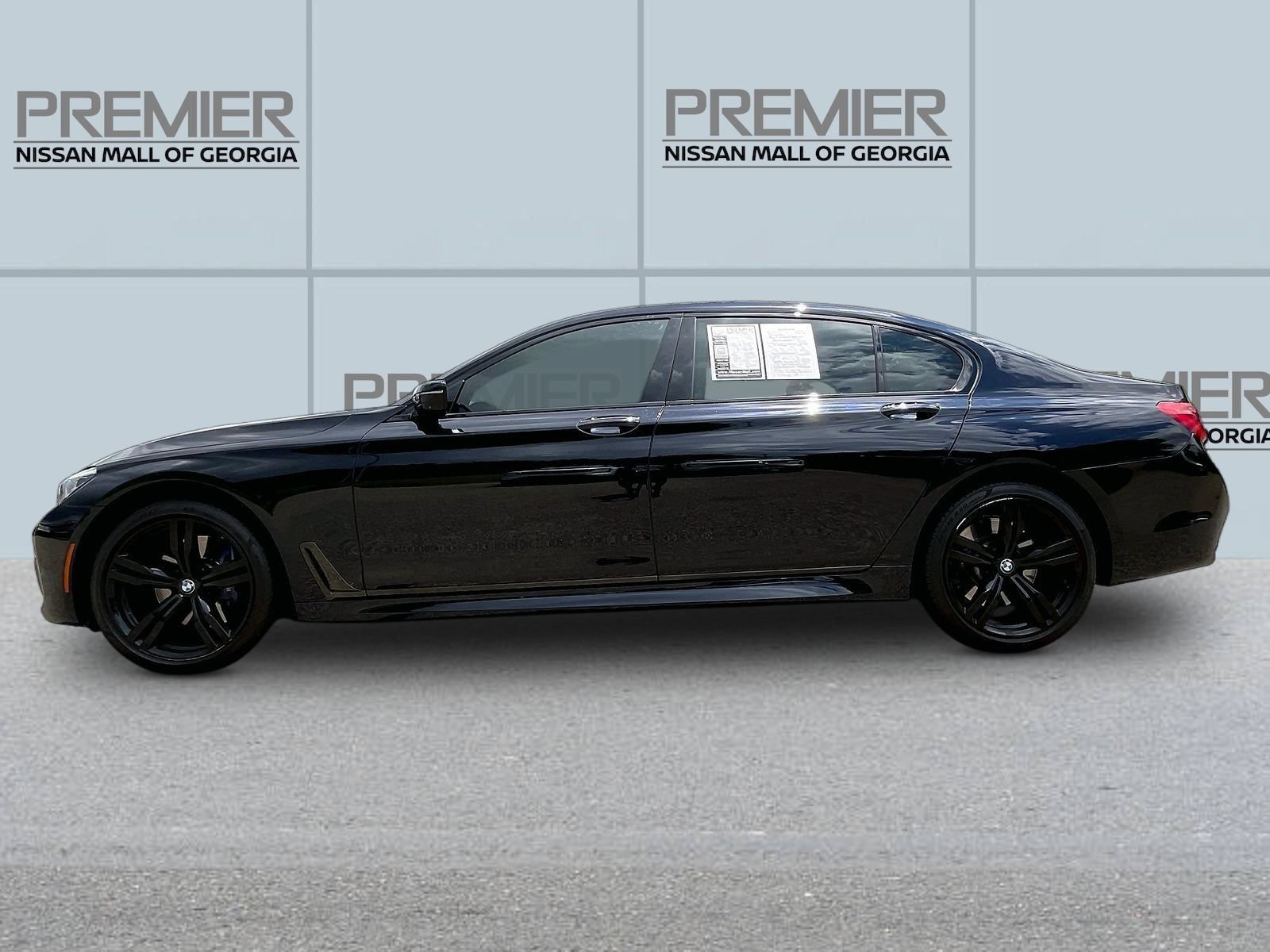 Used 2018 BMW 750i xDrive AWD/4WD image 4