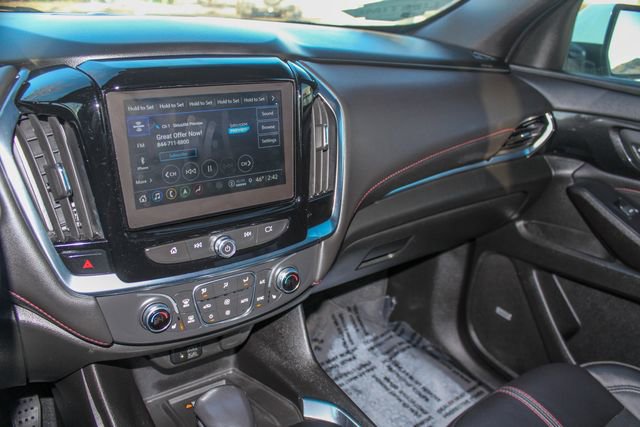 Used 2022 Chevrolet Traverse RS image 21