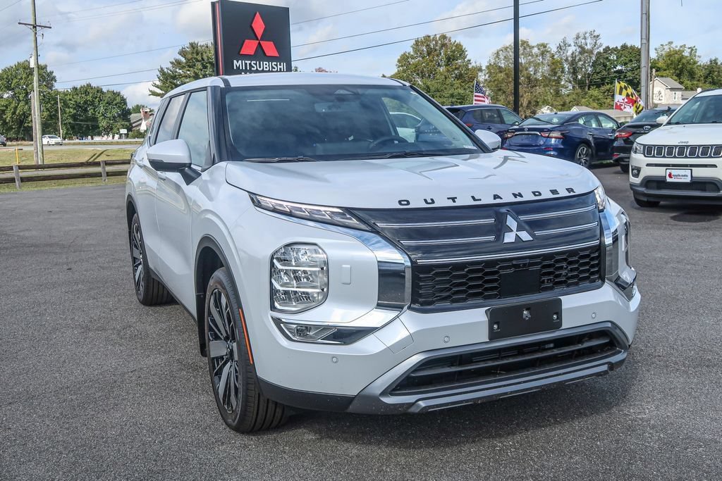 New 2025 Mitsubishi Outlander SE AWD/4WD image 6