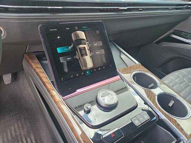 Used 2025 Cadillac Escalade ESV Sport Platinum AWD/4WD image 16