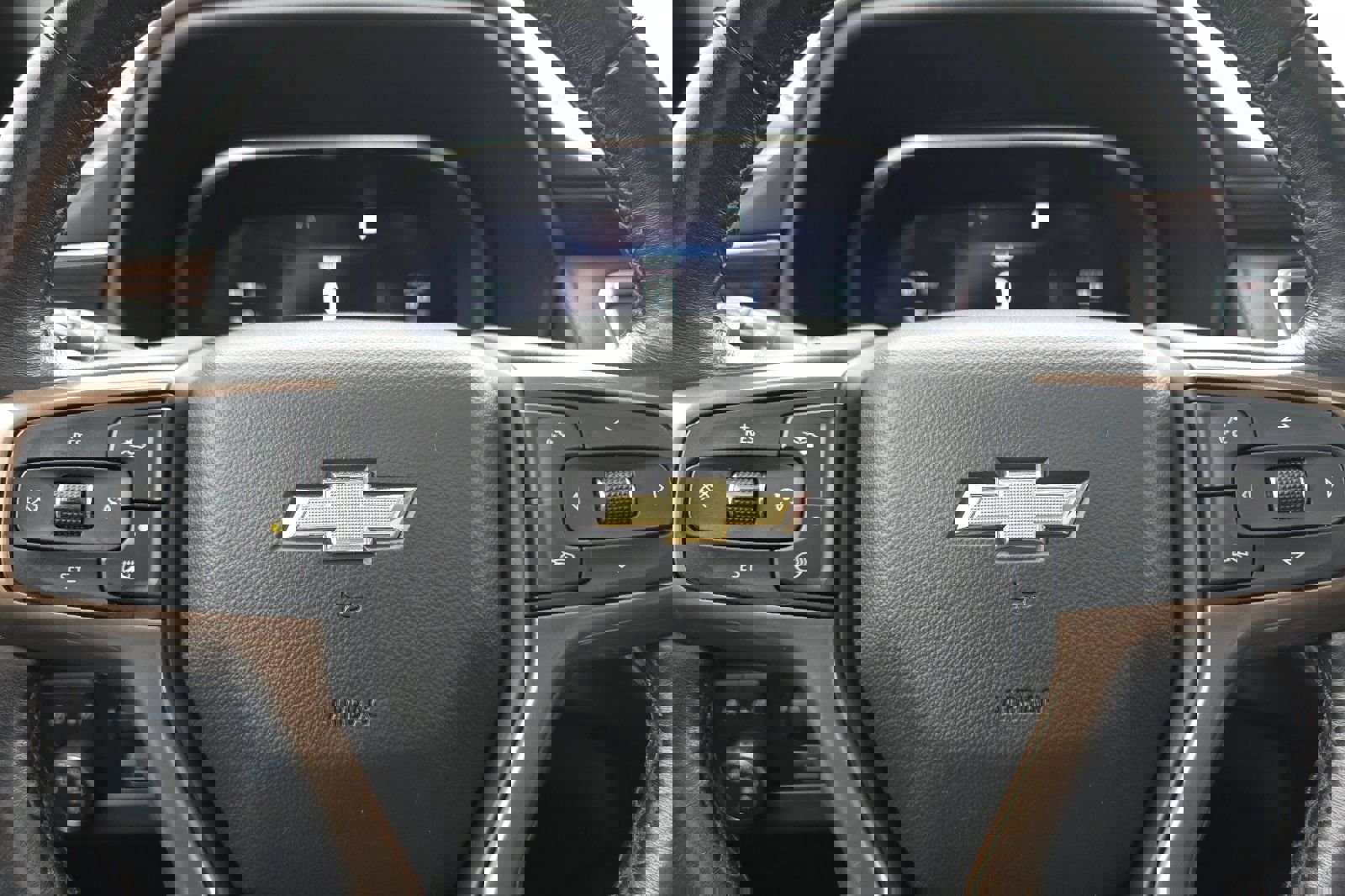 Used 2022 Chevrolet Suburban High Country w/ Premium Package AWD/4WD image 28