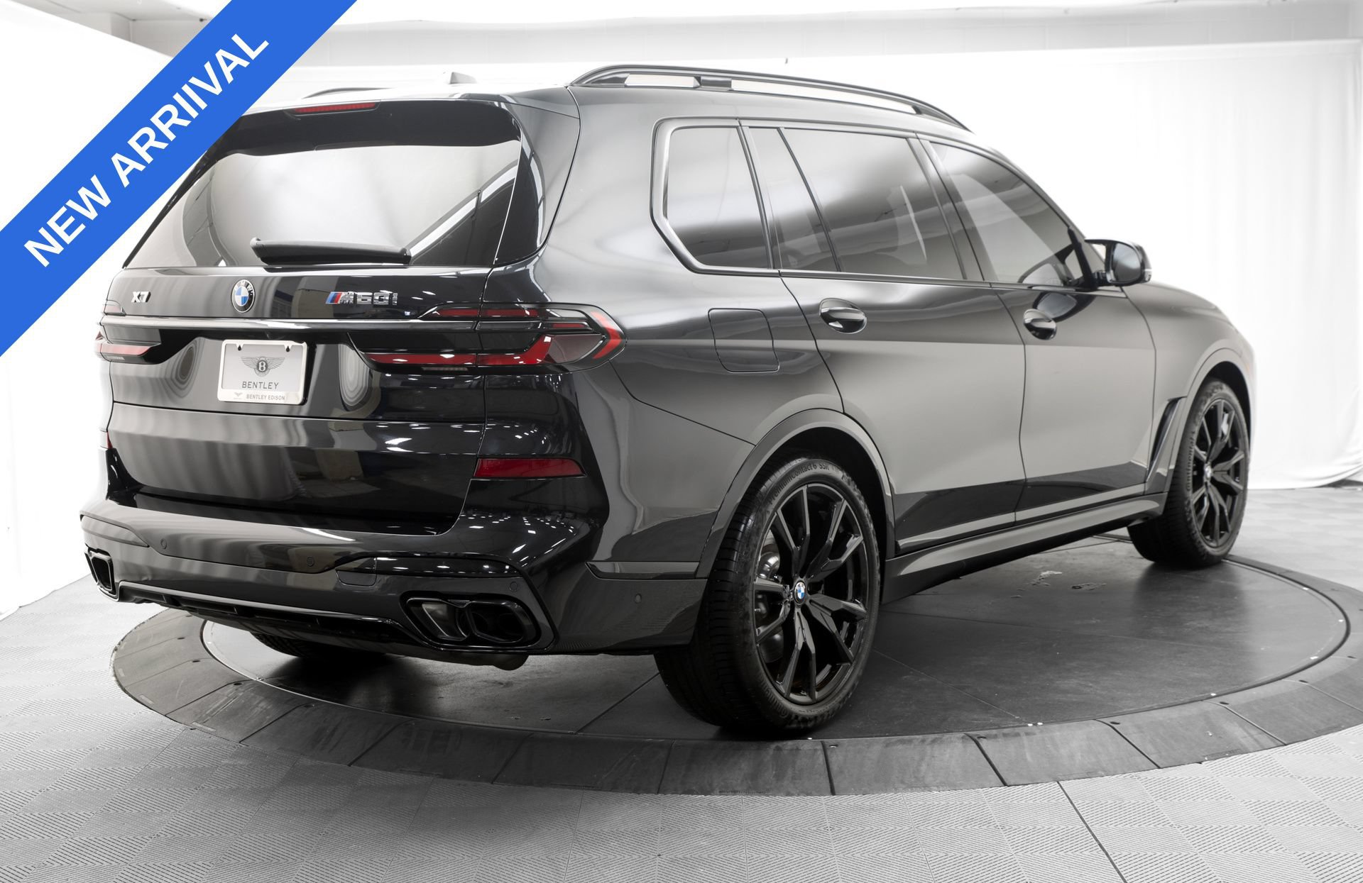Used 2025 BMW X7 M60i w/ Executive Package AWD/4WD image 7