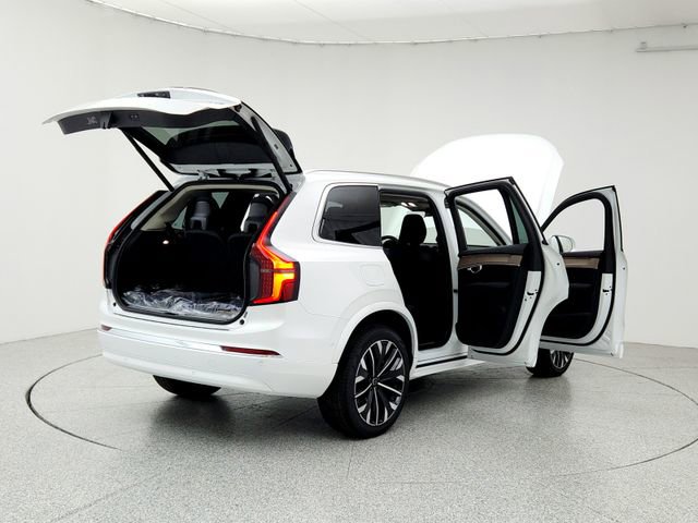 New 2025 Volvo XC90 B6 Plus w/ Protection Package Premier image 11