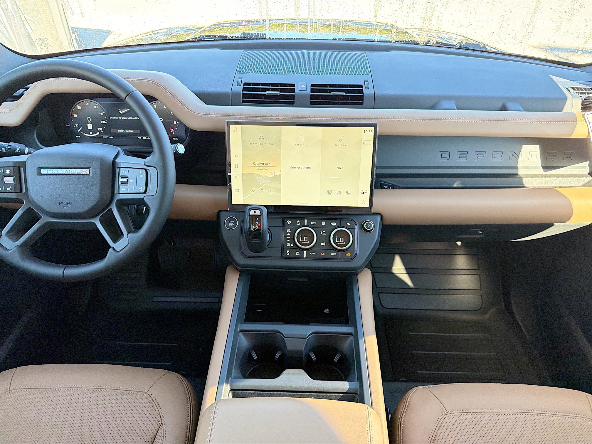 New 2026 Land Rover Defender 110 X-Dynamic SE image 18