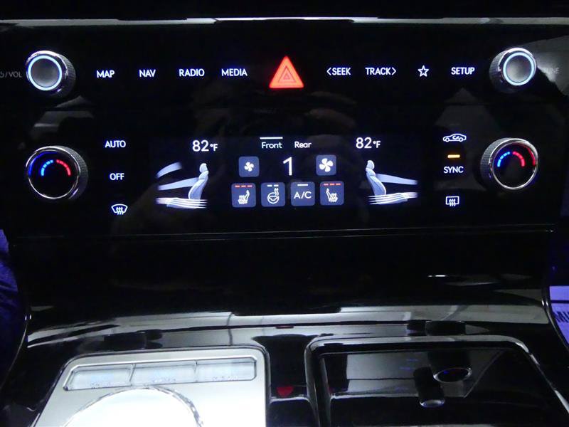 Used 2025 Genesis G80 2.5T AWD/4WD image 19