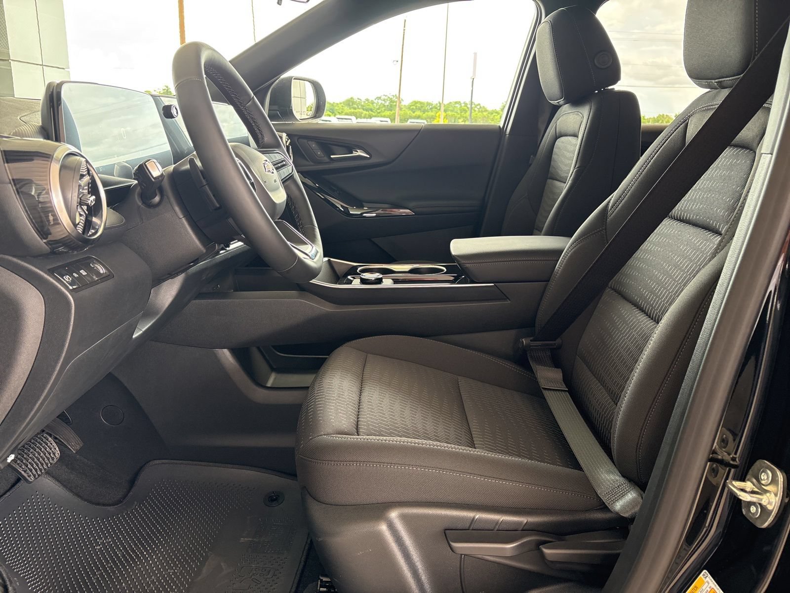 New 2026 Chevrolet Equinox LT FWD image 12