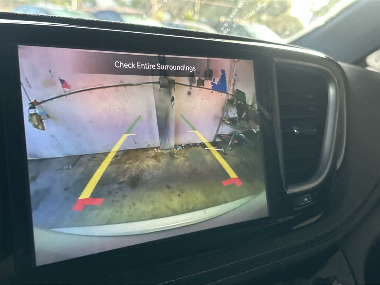 Used 2026 Chrysler Pacifica Limited FWD image 19