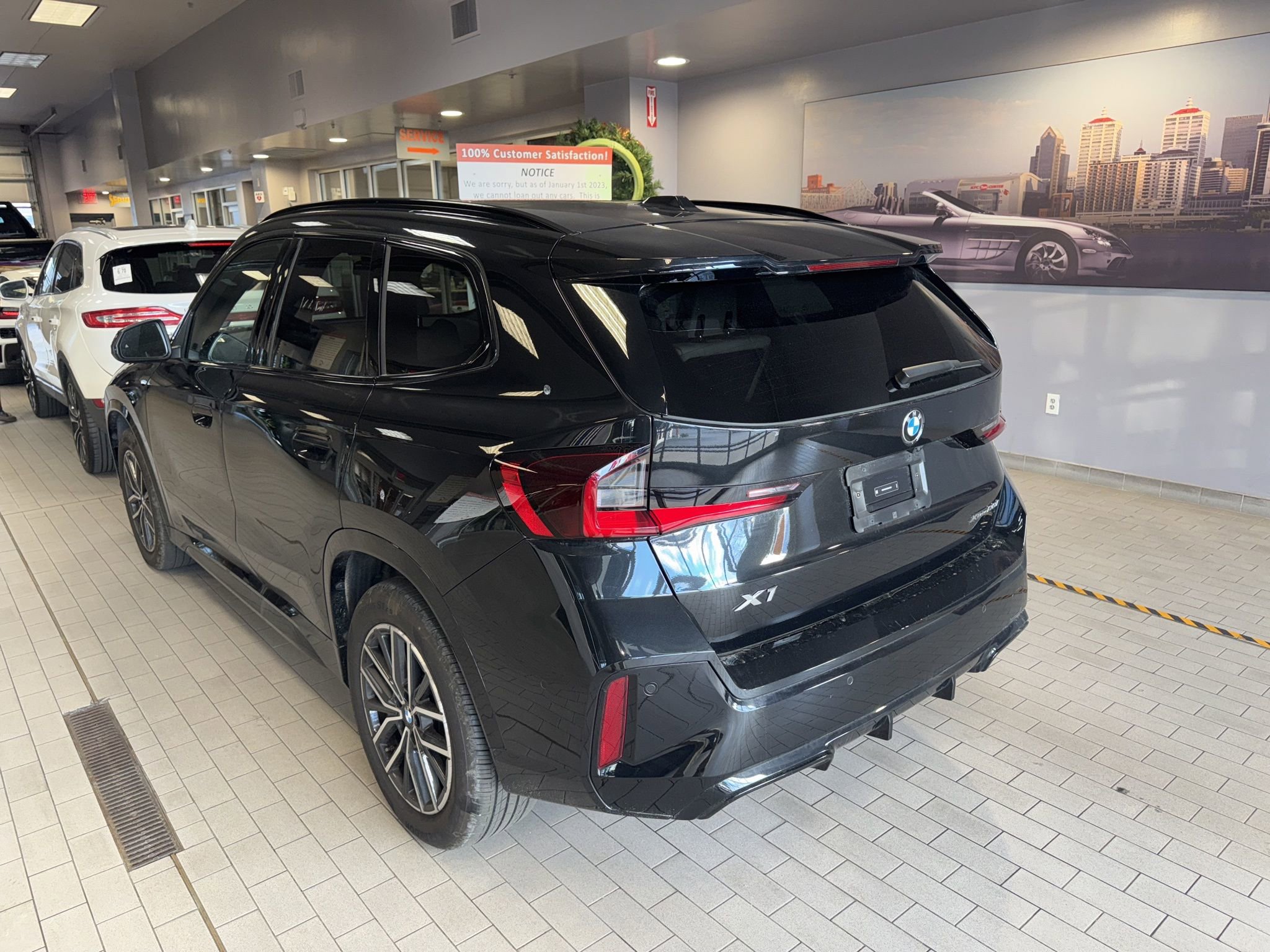 Used 2025 BMW X1 xDrive28i image 3