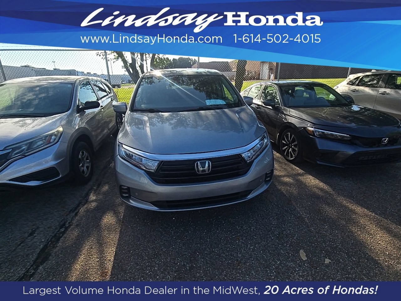 Used 2023 Honda Odyssey Touring image 2