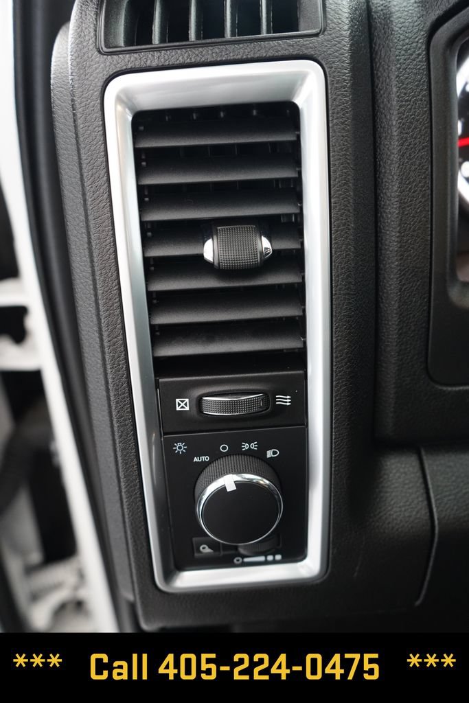 Used 2024 RAM 1500 Warlock RWD image 28