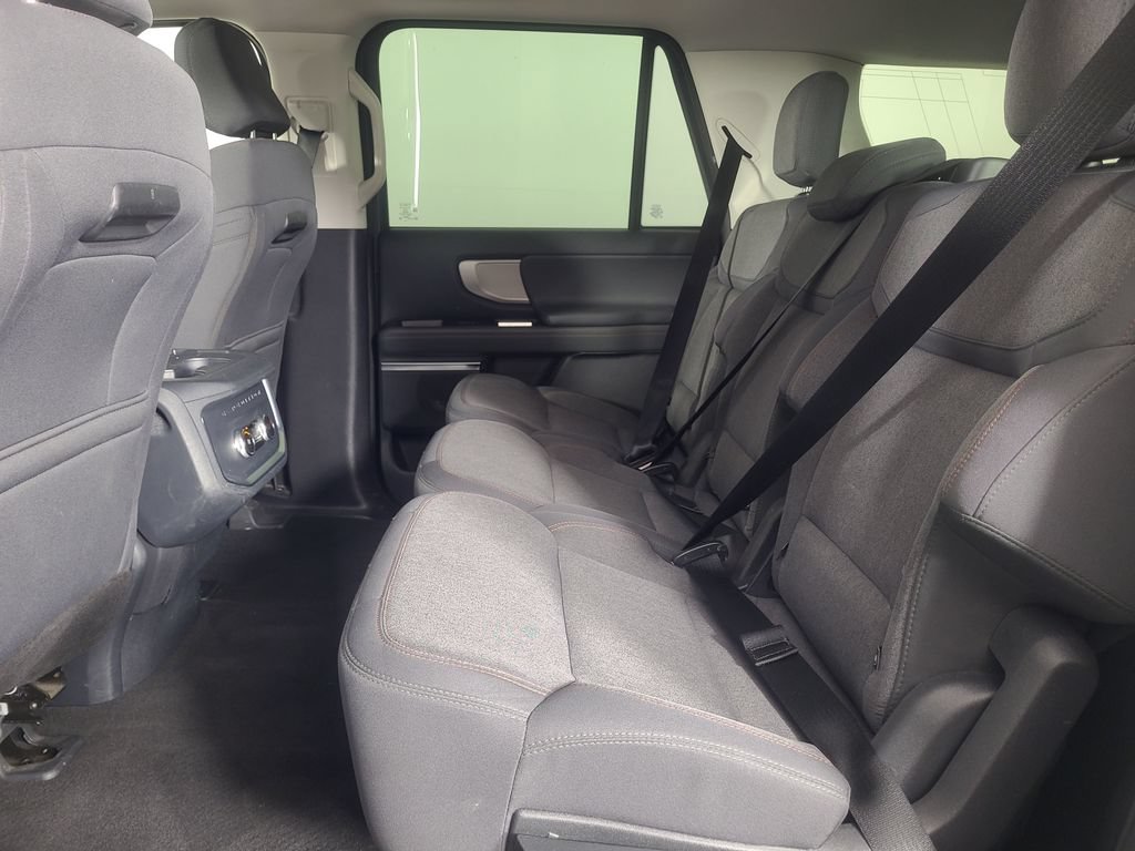 Used 2025 Ford Expedition Max Active AWD/4WD image 19