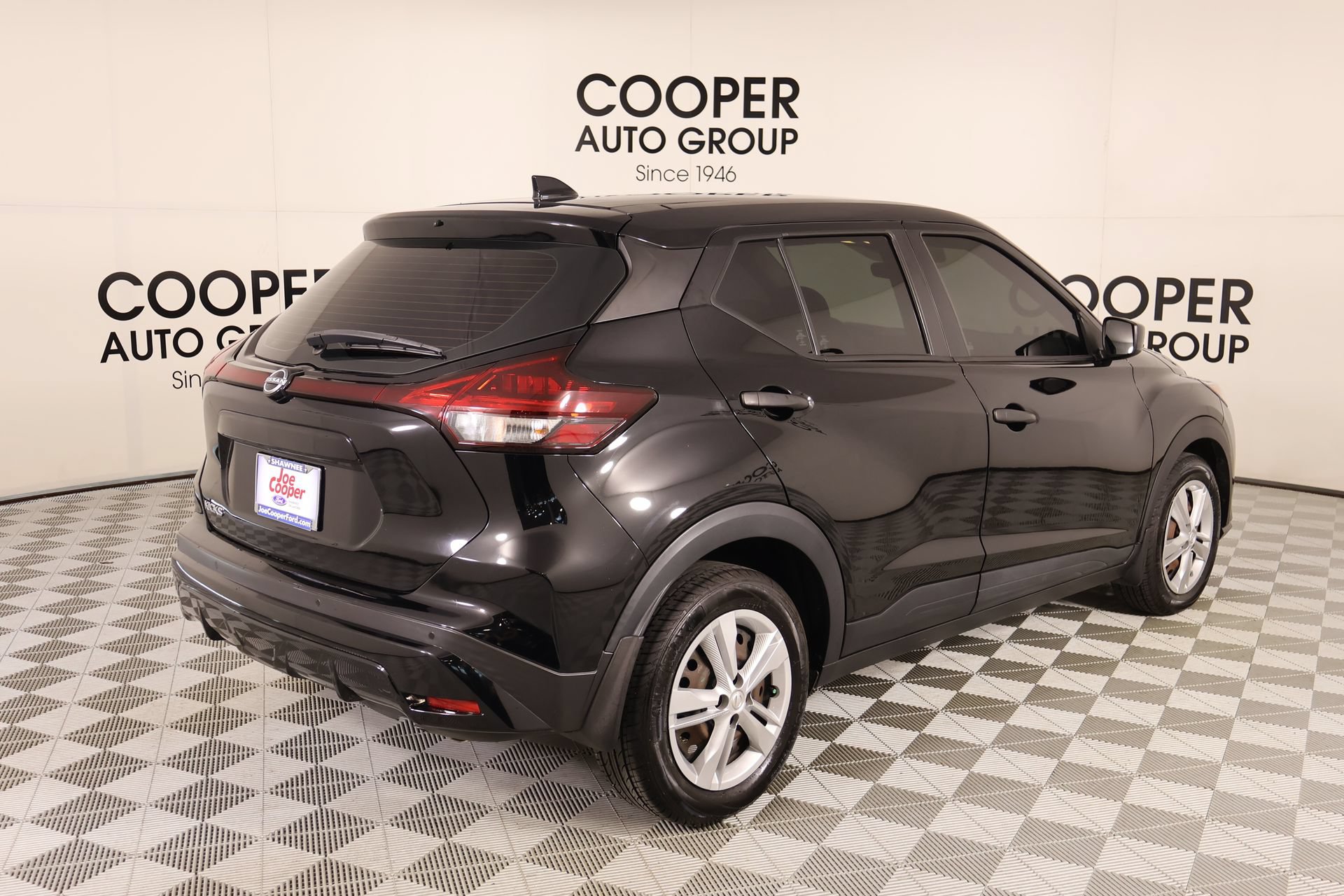 Used 2022 Nissan Kicks S FWD image 19