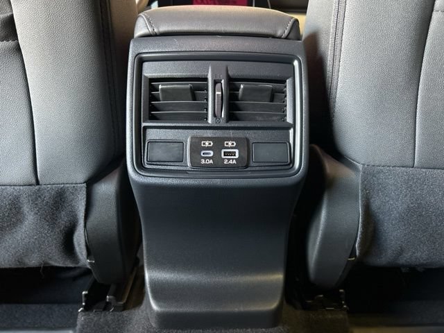 Used 2026 Subaru Outback Premium AWD/4WD image 27