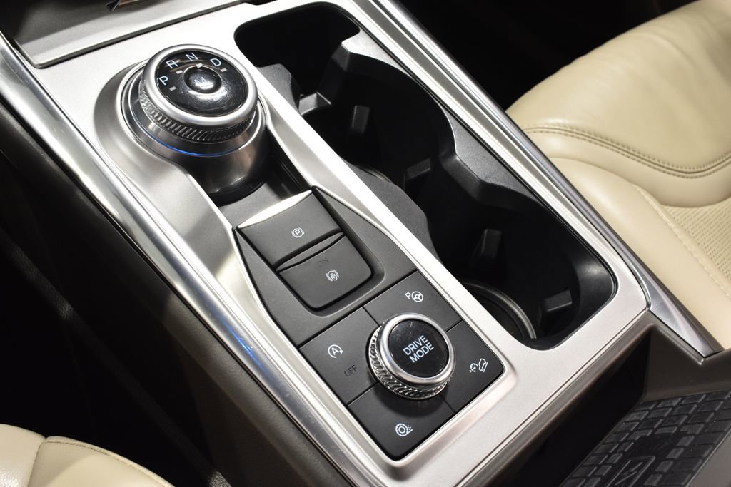 Used 2020 Ford Explorer Platinum w/ Premium Technology Package image 25
