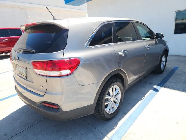 Used 2016 Kia Sorento L image 2