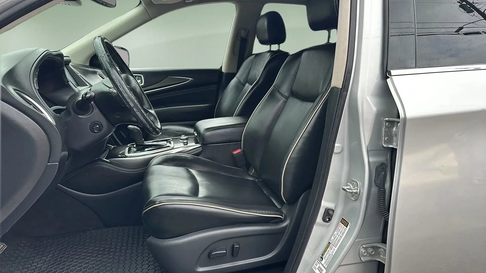 Used 2019 INFINITI QX60 Pure image 29