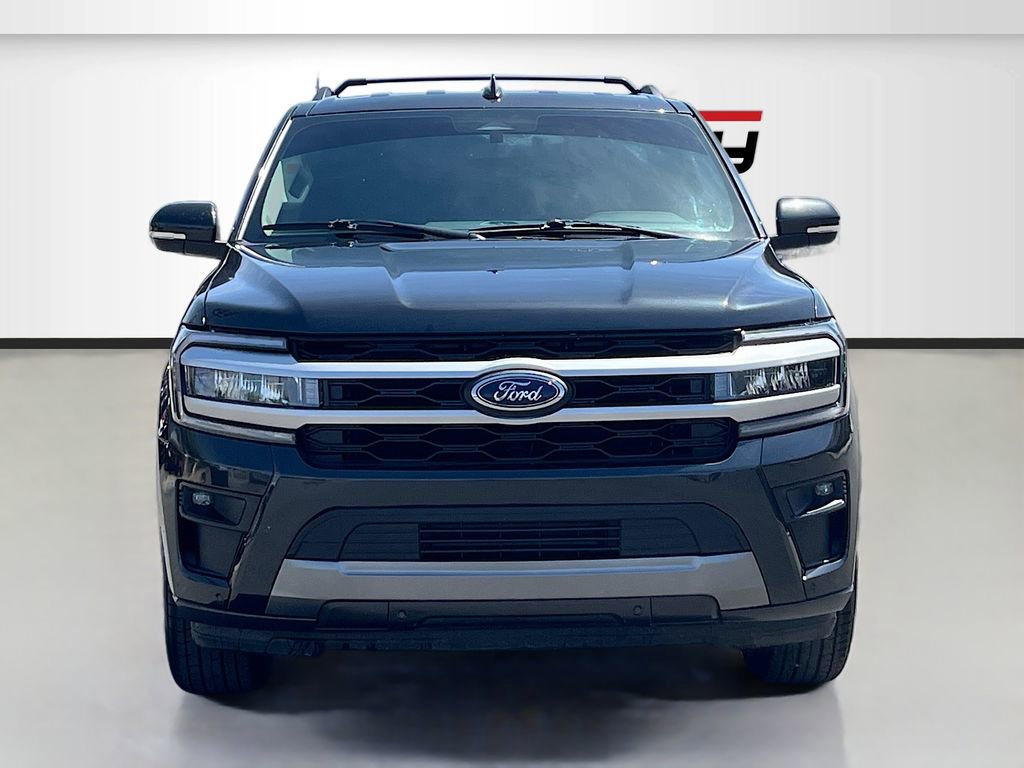Used 2022 Ford Expedition XLT RWD image 2