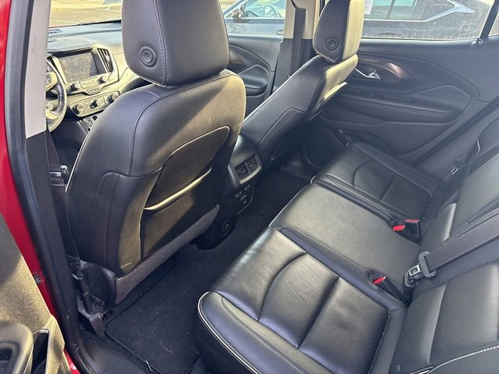 Used 2018 GMC Terrain Denali w/ Advanced Safety Package image 9