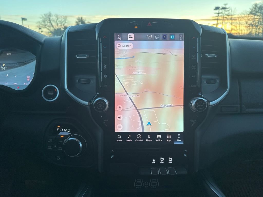 New 2026 RAM 1500 4x4 Crew Cab image 17