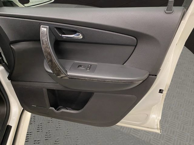 Used 2011 GMC Acadia Denali image 21