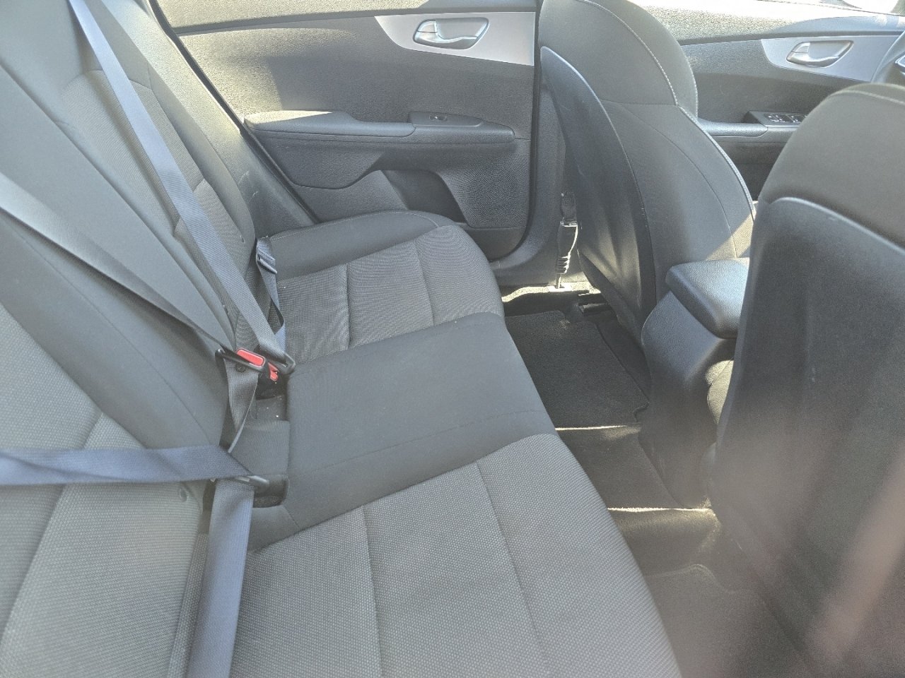 Used 2023 Kia Forte LXS w/ LXS Technology Package FWD image 10