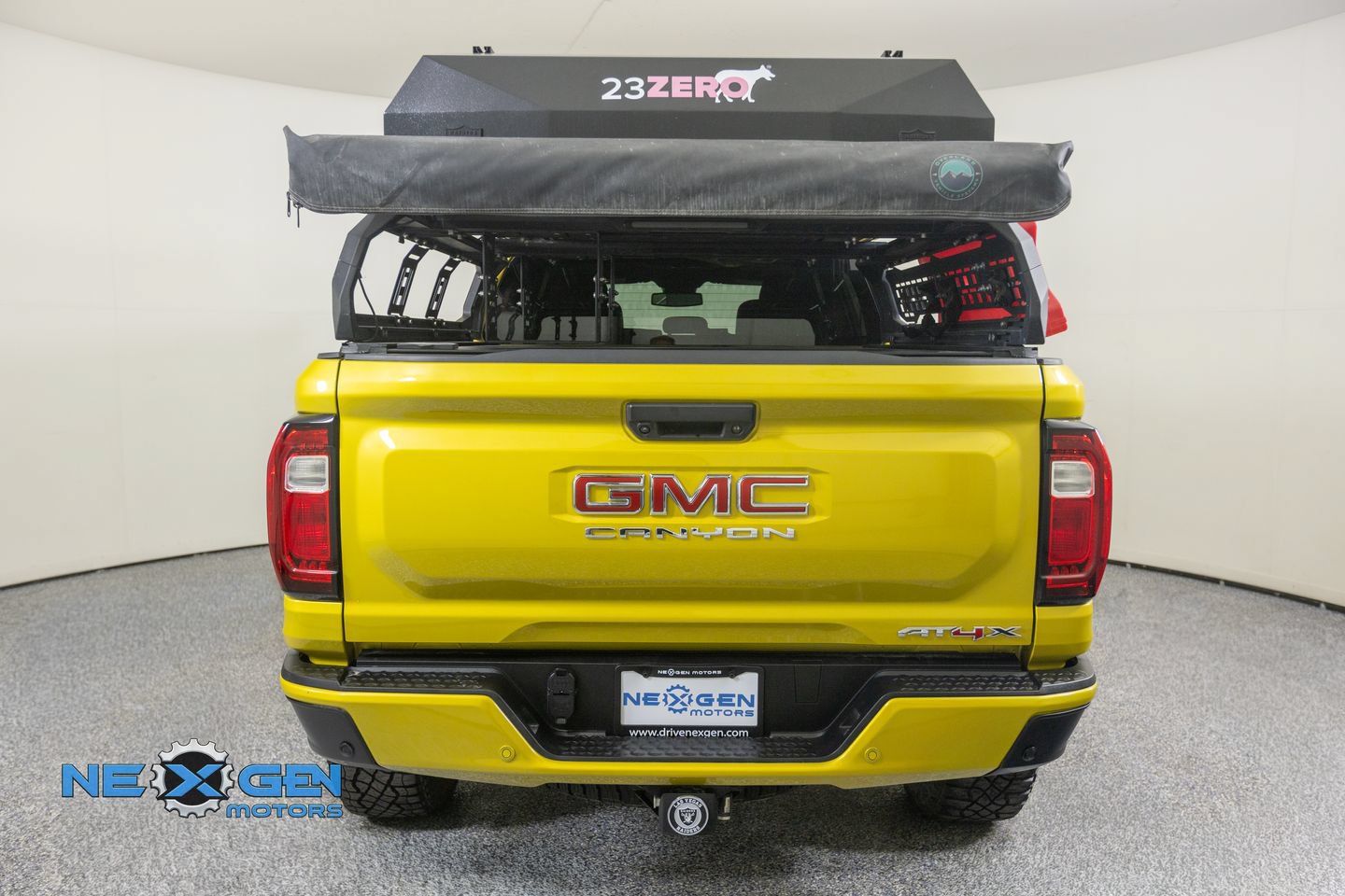 Used 2023 GMC Canyon AT4X AWD/4WD image 35