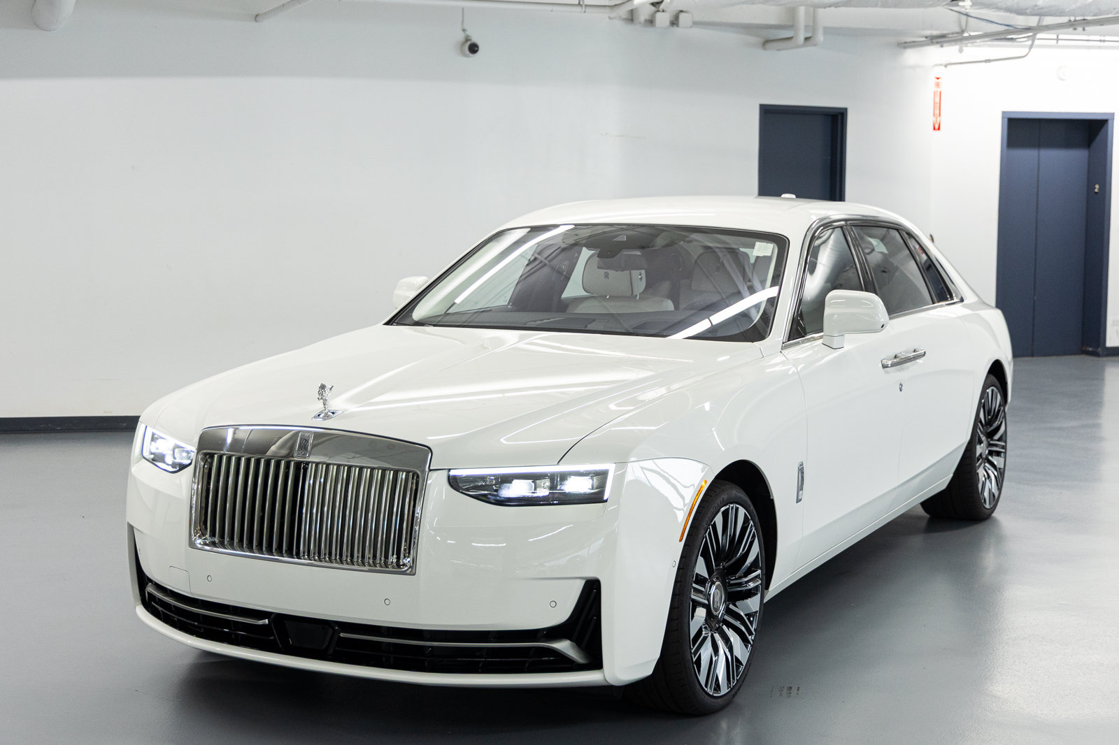 New 2027 Rolls-Royce Ghost Extended Wheelbase AWD/4WD image 2