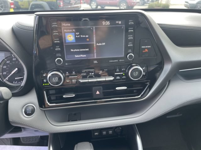 Used 2021 Toyota Highlander Limited FWD image 20