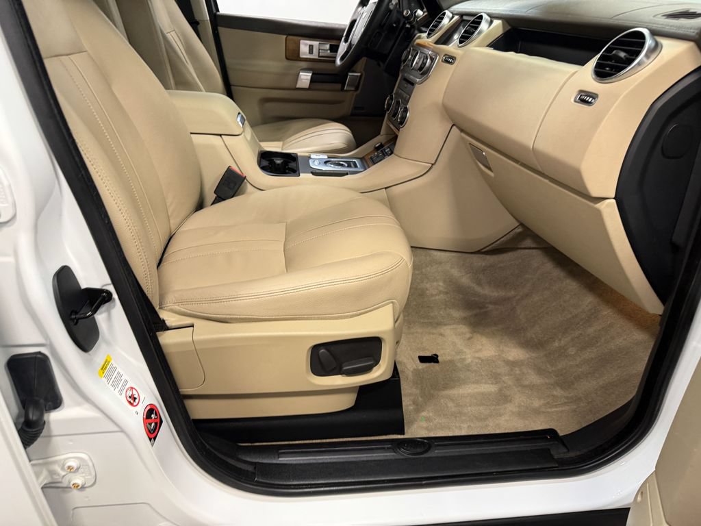 Used 2016 Land Rover LR4 HSE AWD/4WD image 63