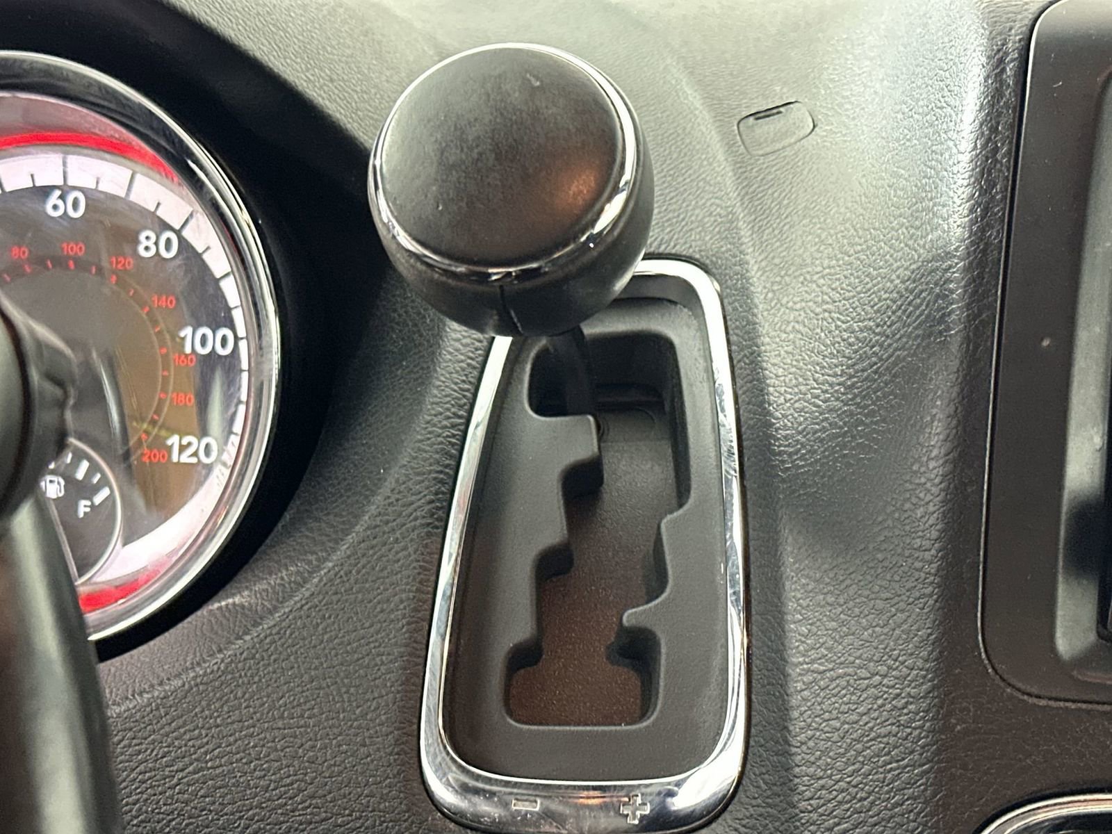 Used 2017 Dodge Grand Caravan SE FWD image 20