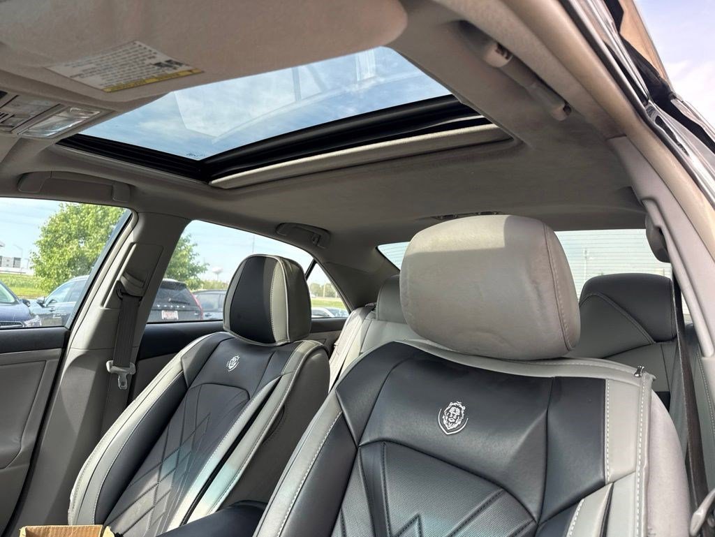 Used 2011 Toyota Camry SE w/ Sport Leather Pkg FWD image 8