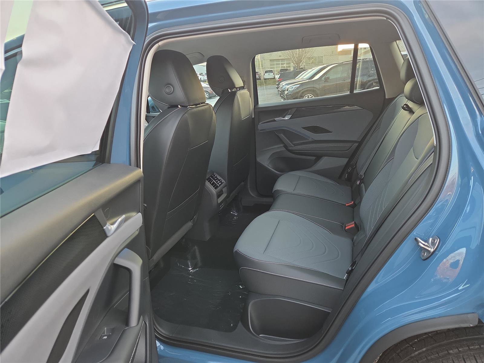 New 2026 Volkswagen Tiguan SE image 24