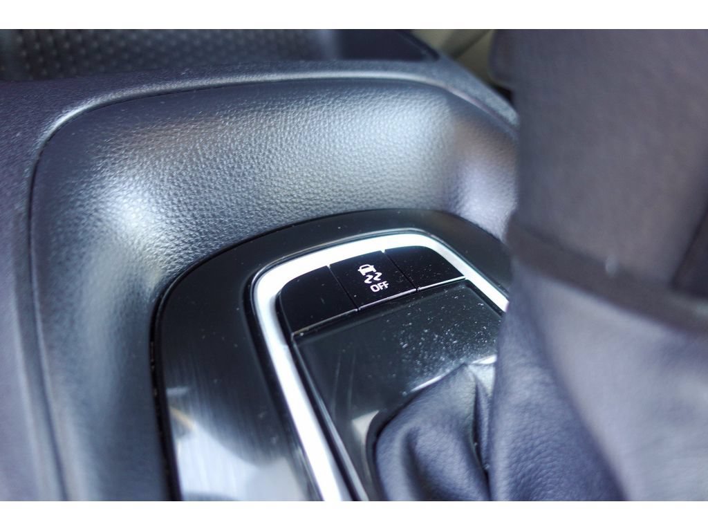 Used 2025 Toyota Corolla LE FWD image 24