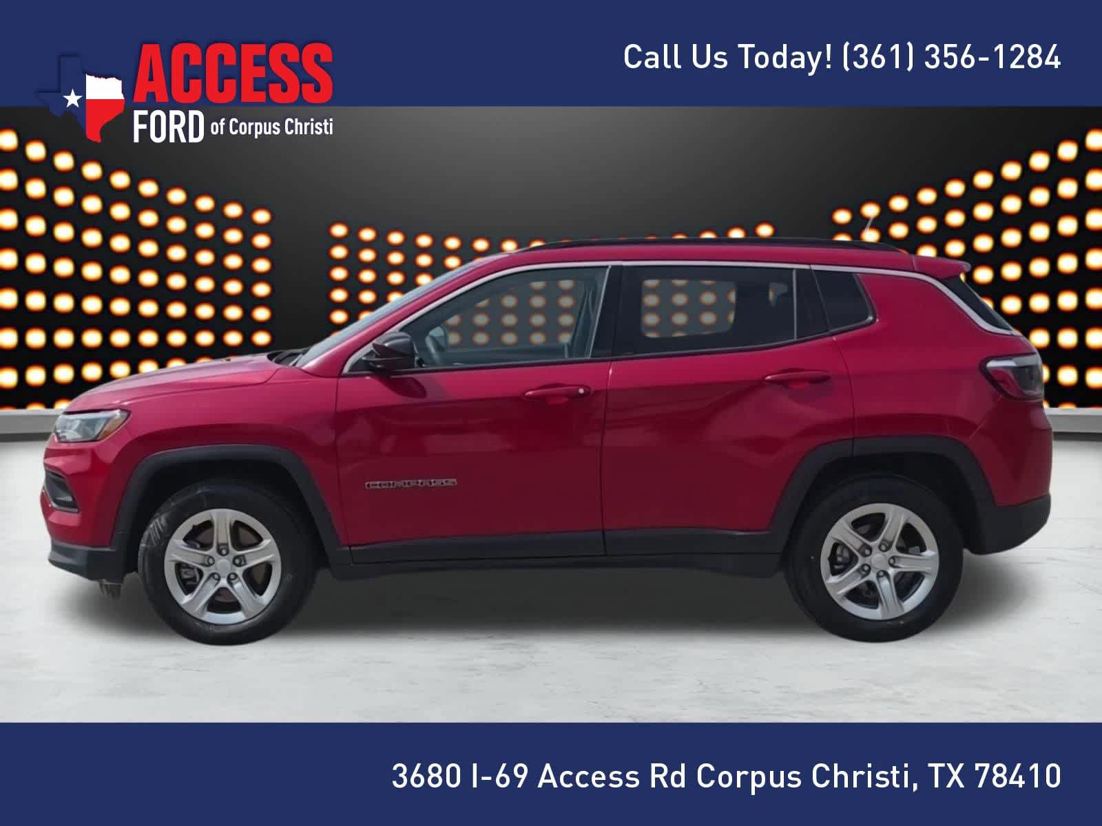 Used 2024 Jeep Compass Latitude AWD/4WD image 5