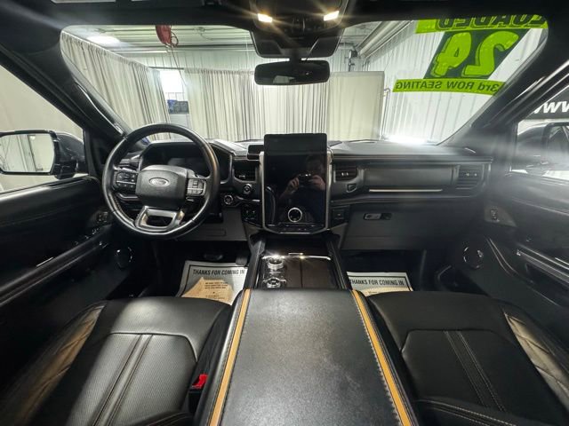 Used 2024 Ford Expedition Platinum image 14