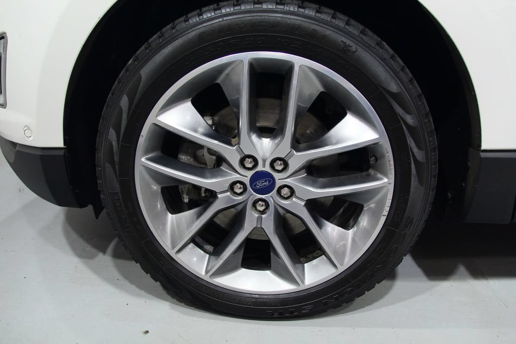 Used 2015 Ford Edge Titanium w/ Equipment Group 302A AWD/4WD image 17