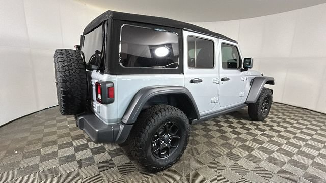 Used 2024 Jeep Wrangler Unlimited AWD/4WD image 3