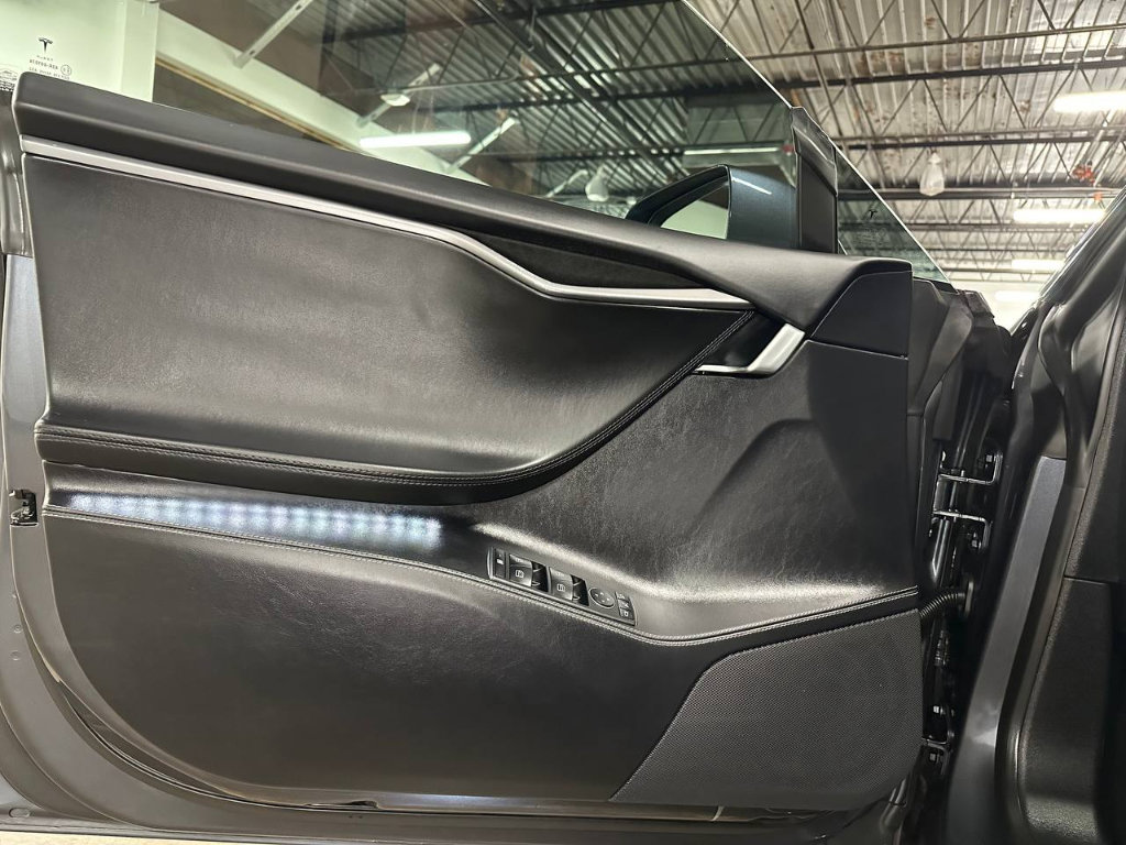 Used 2018 Tesla Model S 100D image 18