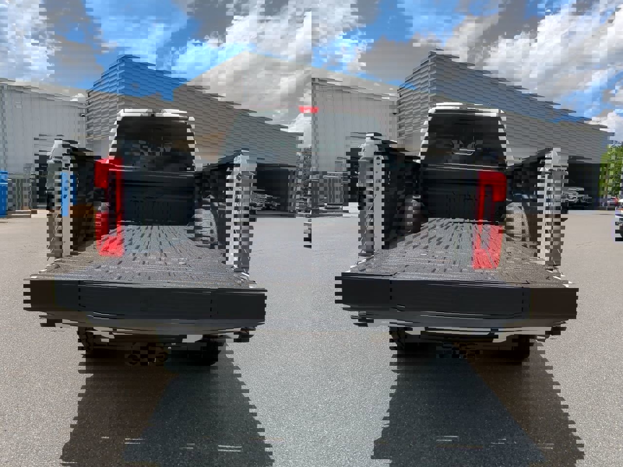 New 2025 Ford F350 Lariat w/ Lariat Ultimate Package image 13