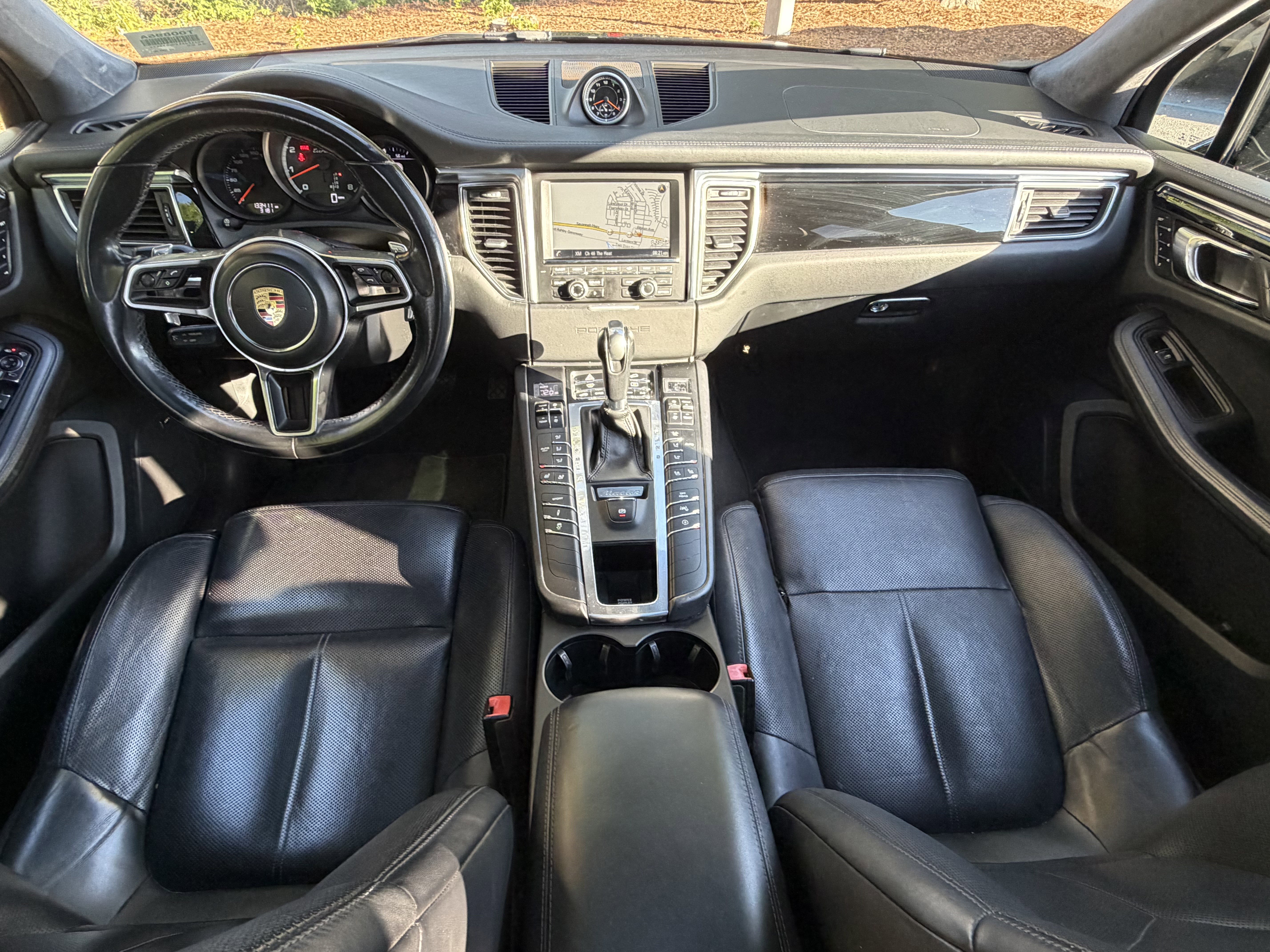 Used 2016 Porsche Macan Turbo AWD/4WD image 33