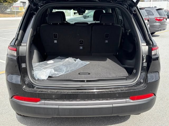 New 2026 Jeep Grand Cherokee Altitude AWD/4WD image 7